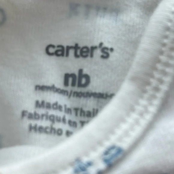 Carters • 4 Pack Newborn Onesies Animals, Stripes, So Loved - Picture 4 of 5